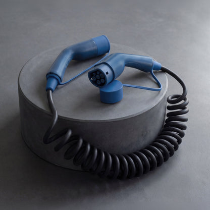Type 2 | 1 phase | 16A | 3,7kW | coiled charging cable